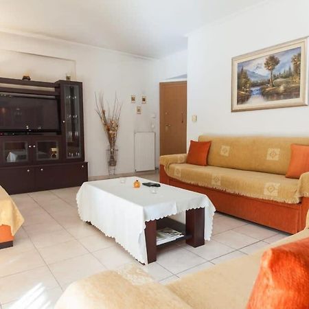 Scenic Balcony Apt In Vibrant Petralona アテネ エクステリア 写真