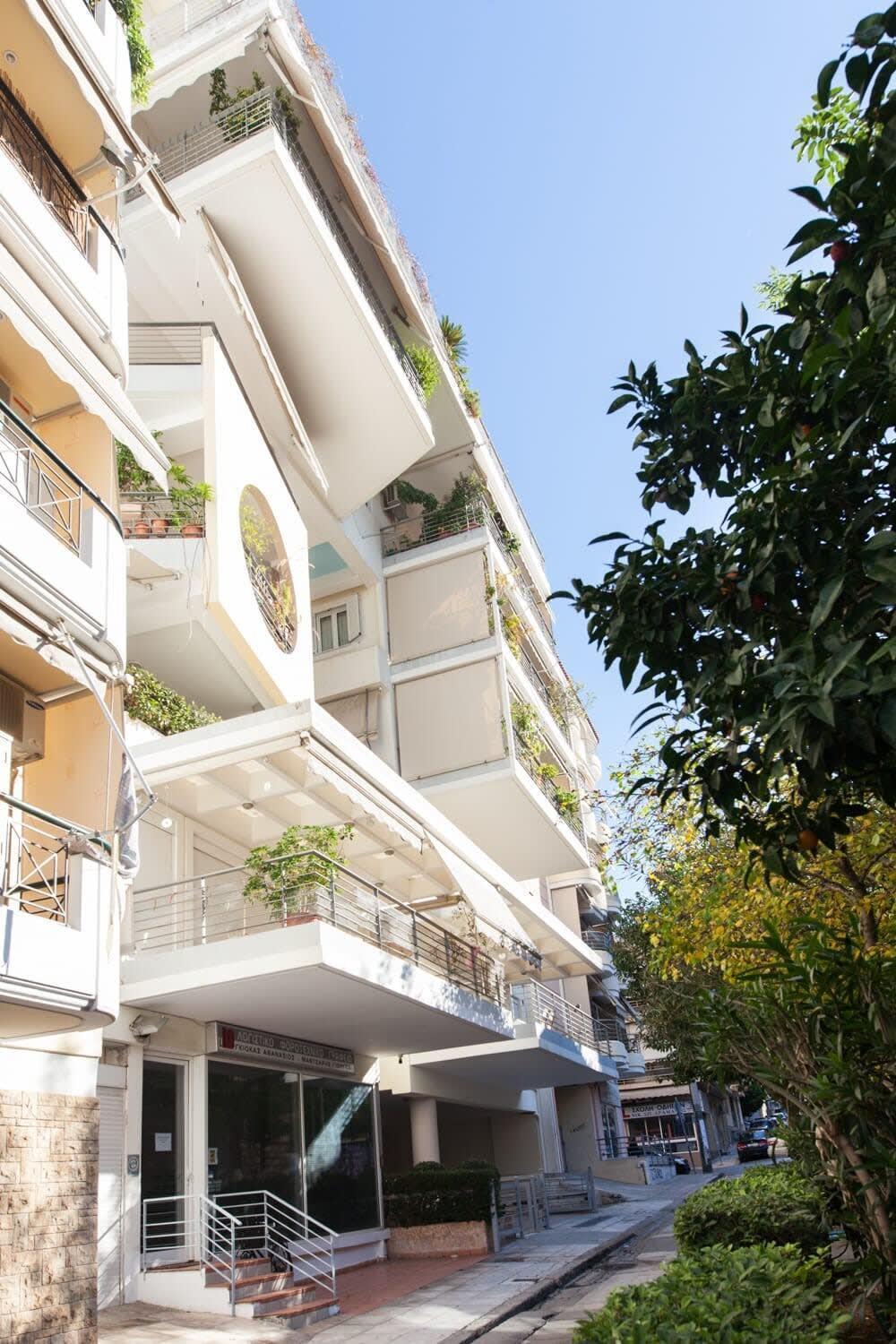 Scenic Balcony Apt In Vibrant Petralona アテネ エクステリア 写真